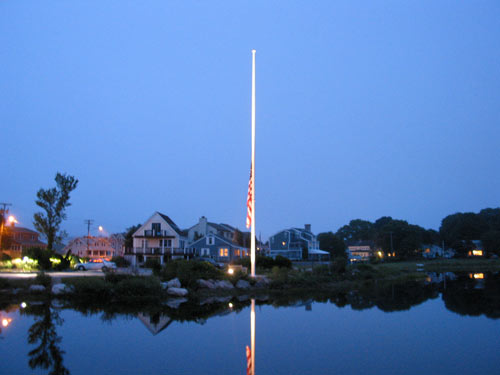 [flag at half-staff mourning Senator Edward Kennedy]